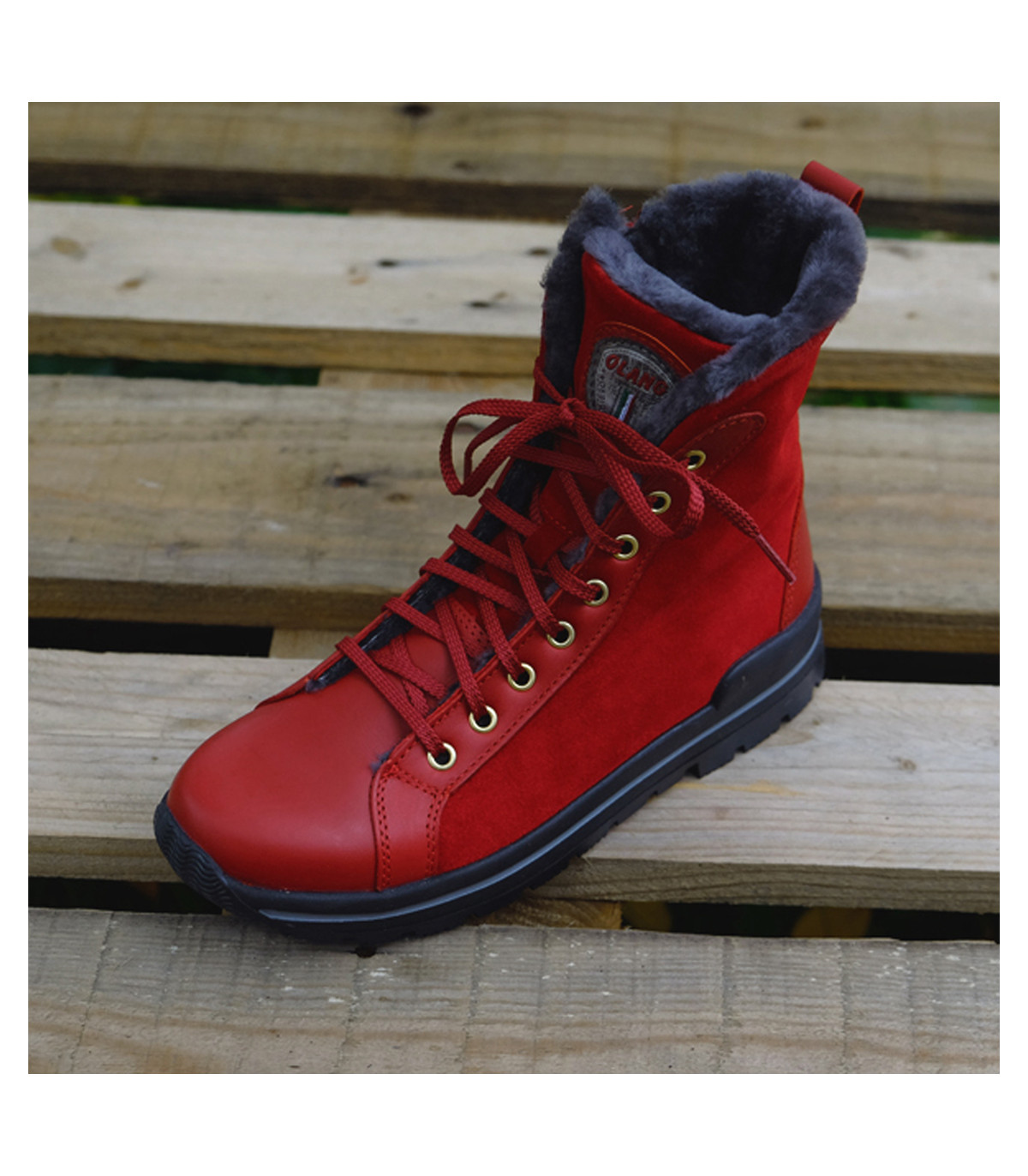 olang boots red